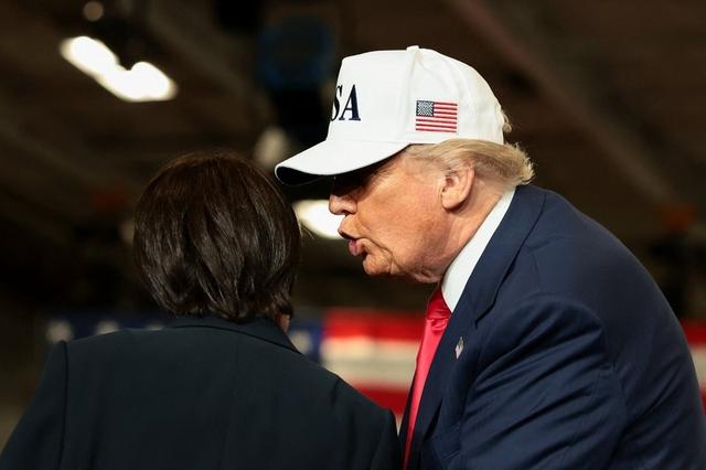 日本贼心不死，派人试探口风，高市不光“玩火”，还想拥有核武器