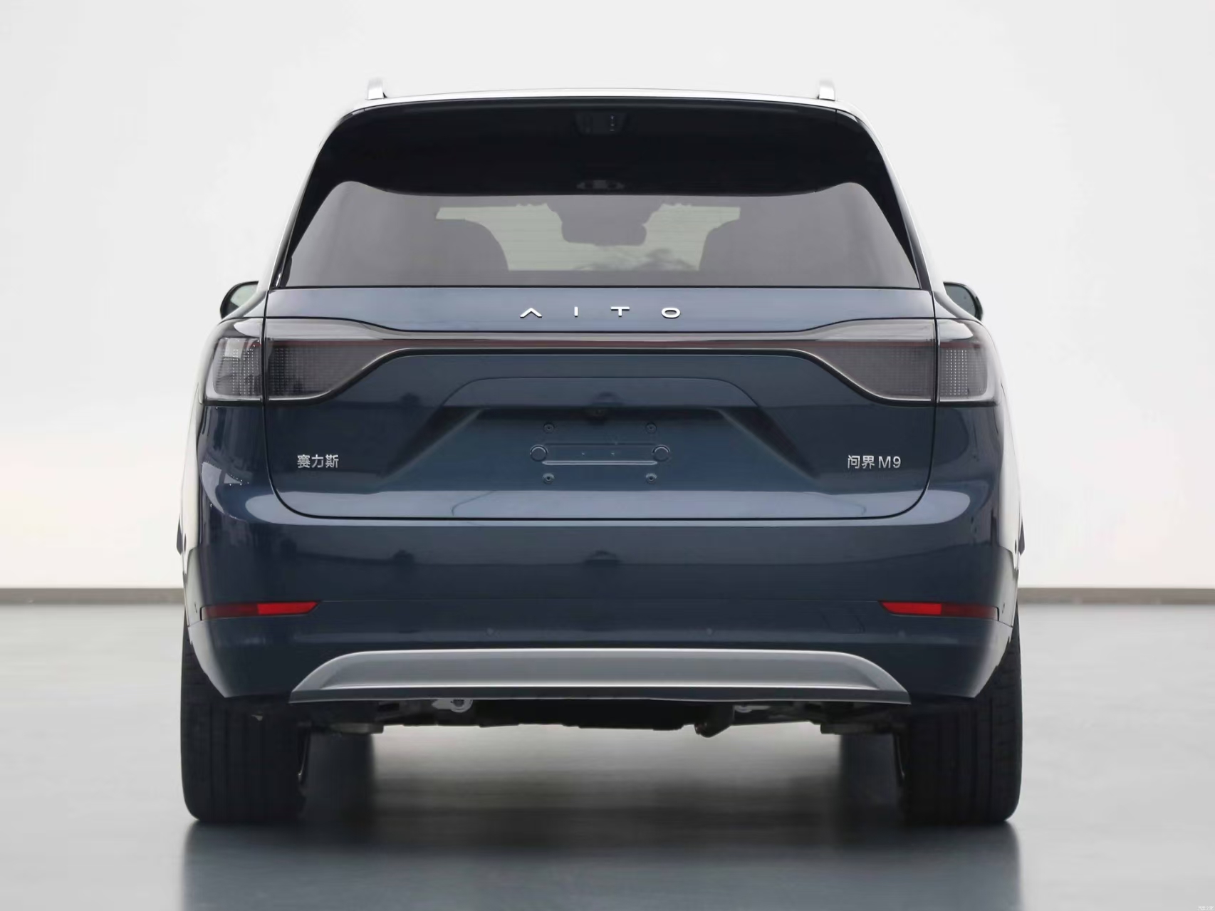 问界M9 HarmonyOS 4 华为乾崑智驾系统_问界