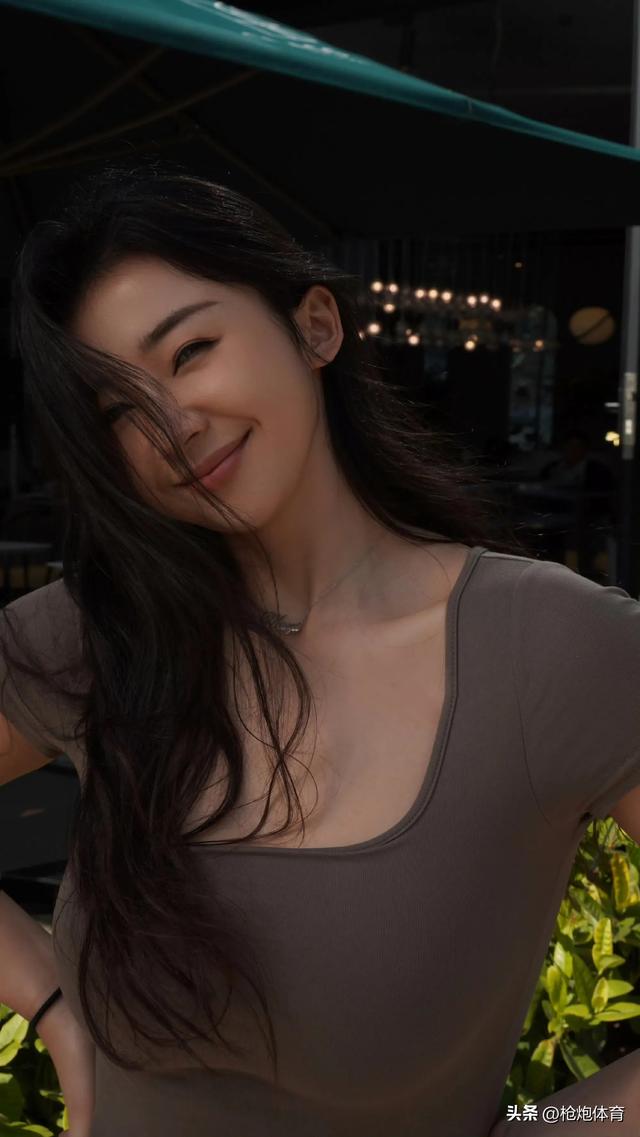 “中国卡戴珊”张曼源:美不应该被单一标准定义。
