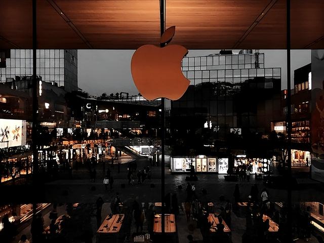 iPhone 17揭秘苹果的生存焦虑
