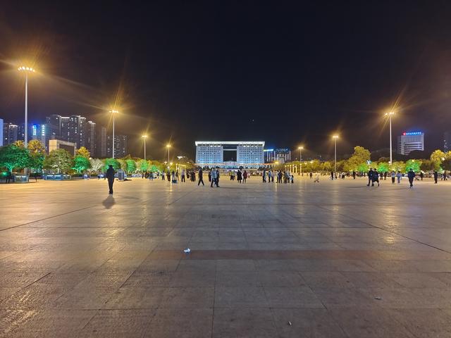 湘西吉首的夜景很美