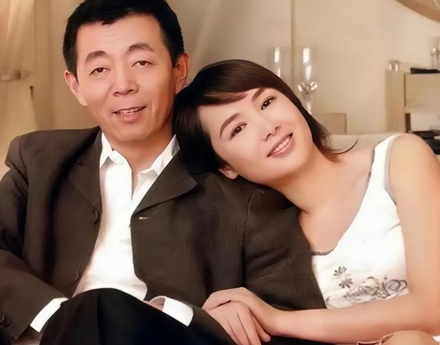 互相出轨、各玩各的！结婚32年后，蒋雯丽夫妇终于遭到了“反噬”