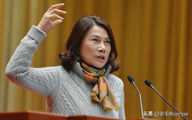 偷技术挖人？不知首都是北京？董明珠说过的话含金量还在上升！