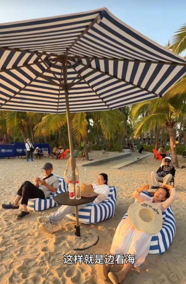 大家发现没小娜丢帽子时亚慧有多淡定，小娜就有多急这就是差距