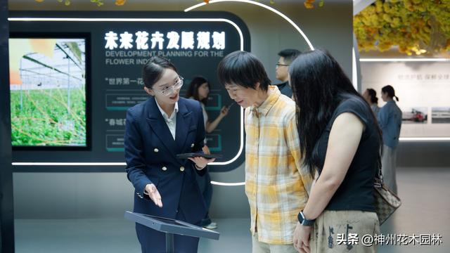 斗南花卉展览馆揭幕：全面展现从“花街”到“花都”的华丽蝶变
