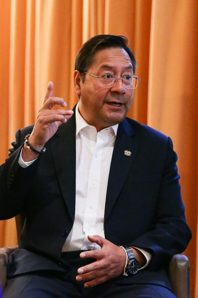特朗普玩脱了，一国总统紧急动员450万士兵，准备与美国决一死战