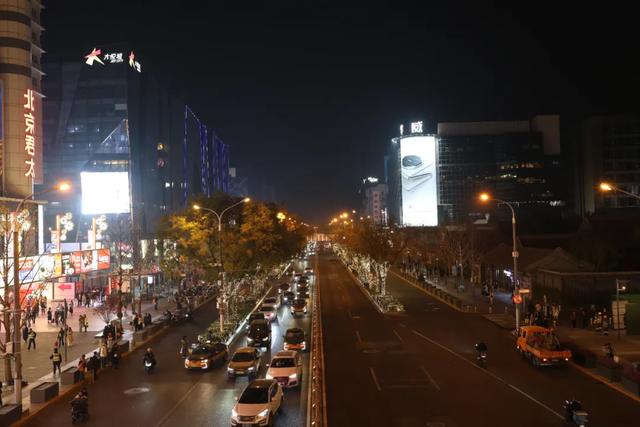 在祖国的心脏里穿越，带给我无限的惊喜与回忆