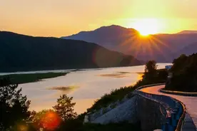 春游白山 奔赴诗和远方 | 白山市边境民俗3日游图片