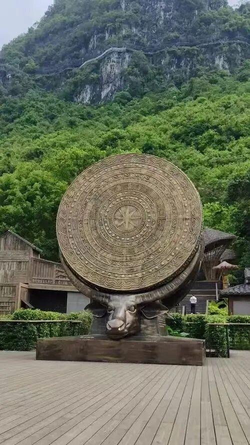 与西藏战友同游僰王山，探寻古僰人悬棺与飞雾洞