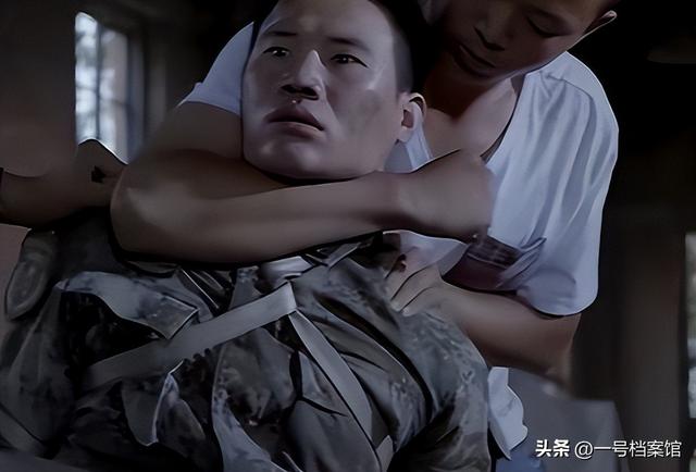 为了流量弄丢本心！这次穿警服带货还骂人的谢孟伟，道歉也没用了