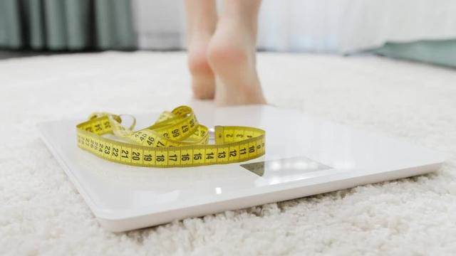女性标准体重对照表来了！身高158cm的女性，体重多少才正常？