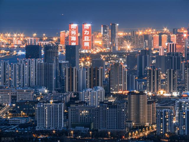 山东发展空间最大的城市，不是济南和青岛，反而是这座海滨城市！