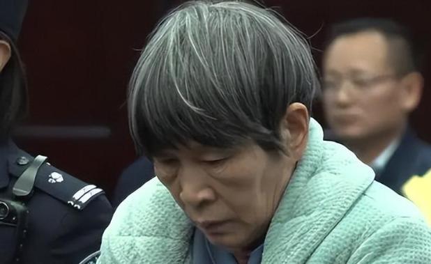被判死刑后余华英反问杨妞花：我用开水浇你头，你还会有头发吗？