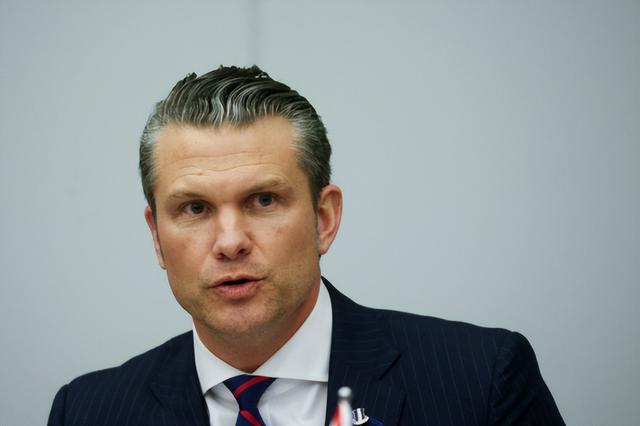 狂砸120亿，美高超音速导弹却再次延期部署	，和中国差距超过10年