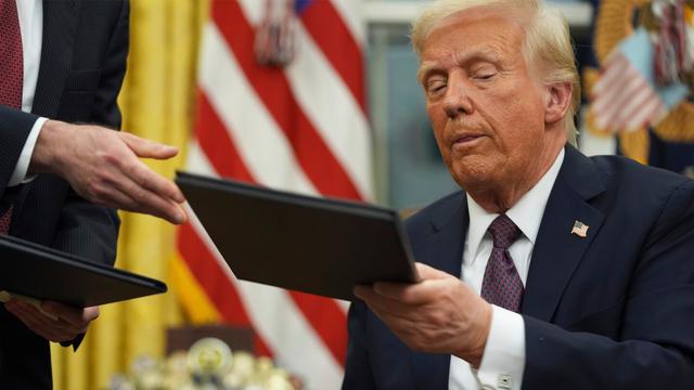 输给了信任！黄仁勋果然说对了，中方在考虑限制获取英伟达芯片