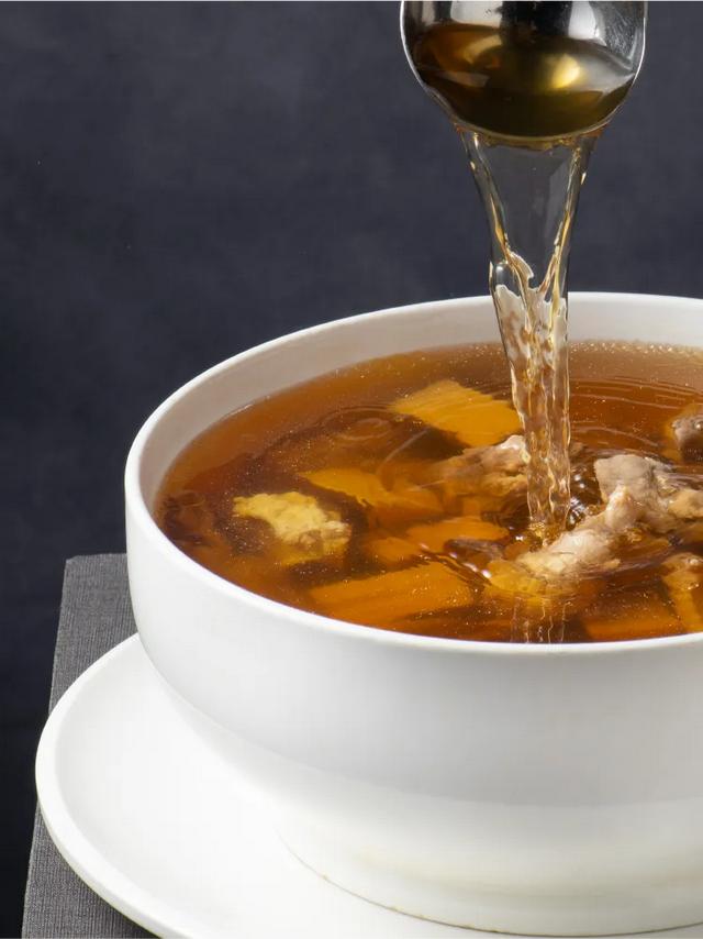 鸡肉干贝花胶沙虫汤 花胶干贝炖鸡