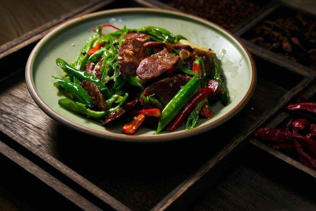 猪身上最好吃的肉排行，后腿肉倒数第一，五花肉排第二，建议了解