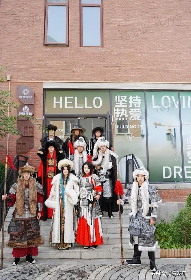 长春人潮涌动共绘节日盛景