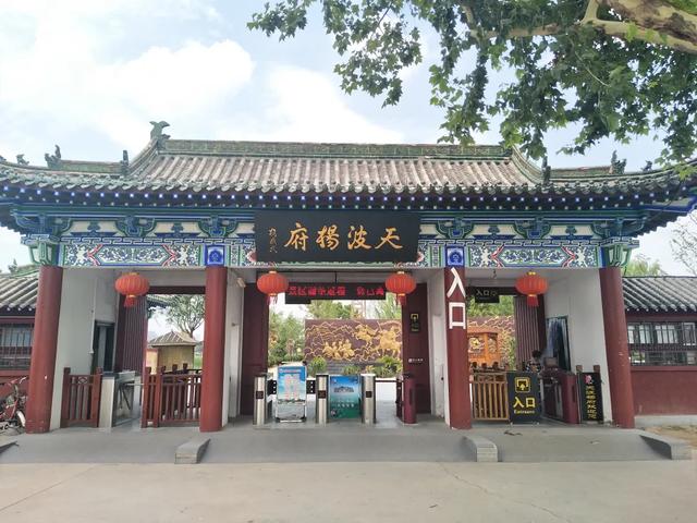开封，一座让你“穿越”的城市，但我差点被热晕在船上