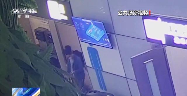 警方破获一起特大涉黄案件	，央视披露：男子频繁进出车站洗手间，留下大量广告牵出暗网，47人落网