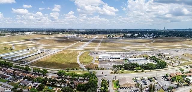 美国民众对盘旋的军机感到不安	，官员称是一场神秘的“演习排练	”