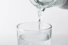 糖尿病出现这两种口渴，说明血糖开始失控了！别坐等病情加重！图片