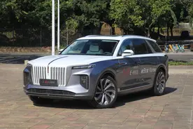 电车贬值多么夸张？原价72万的国产库里南，开三年只卖25万图片