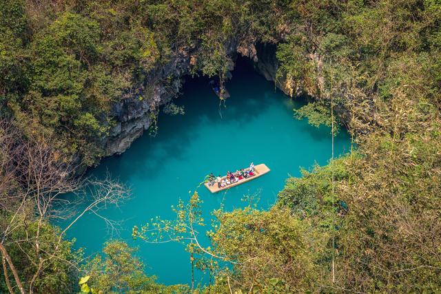 世界第一高桥下，地球被切开了：喀斯特之旅真正的入口