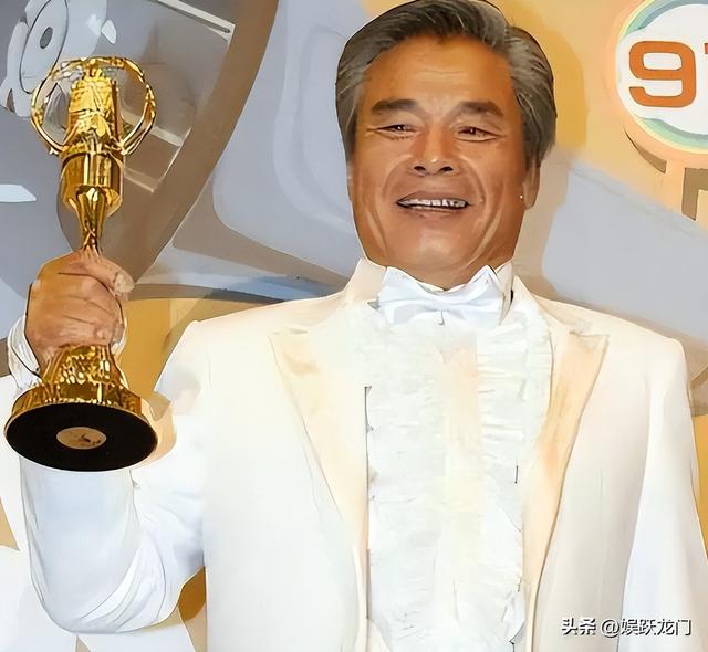 每个月给六个老婆一人七万！71岁的他又艳遇小20岁的妻子！