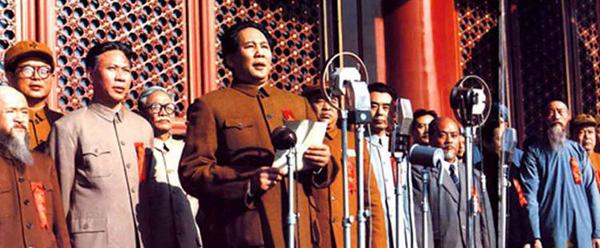 1983年杨尚昆见到古月后，气愤不已：毛主席可不是你这个样子的！
