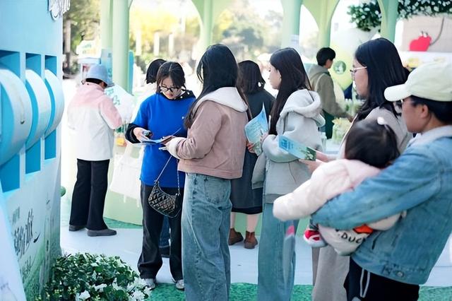 邂逅好心情乐园，轻享音乐与非遗簪花绽放春城