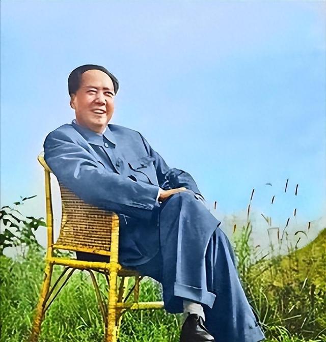 伟人去世十年后，薄一波预言：以后毛主席的历史地位只会更高