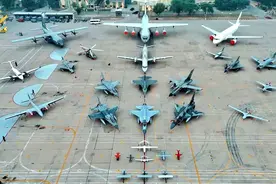 伊朗空军司令到巴铁看“枭龙”演习，要对付F-35，预警机得一起买图片