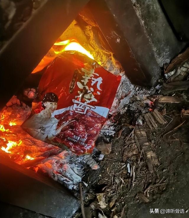 有反转？闫学晶再迎接噩耗，恩师也被牵连，儿子首发声为娘抱不平