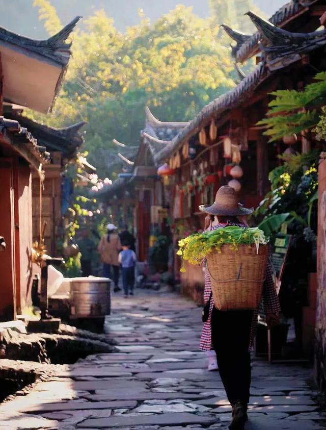 云南被严重低估的避暑地，均温20℃，比贵阳凉快，去了就不想回来