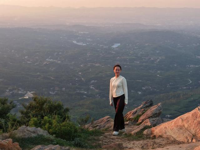 河南禹州:神秘的具茨山，浅井镇大鸿寨的晚霞景色迷人