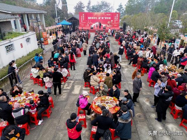 达川区百节镇：梅花笑绽迎宾客 刨汤暖宴贺新春