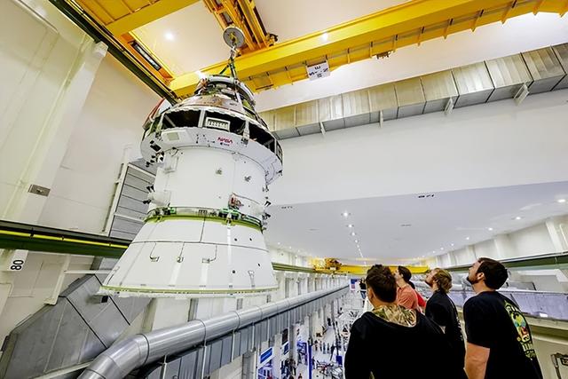 NASA时间表提前，计划最早明年2月载人绕月