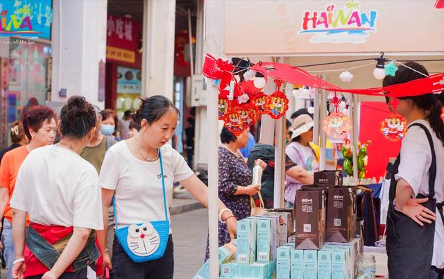 新加坡总统：中国不要自给自足，海南封关将会砸了新加坡的铁饭碗