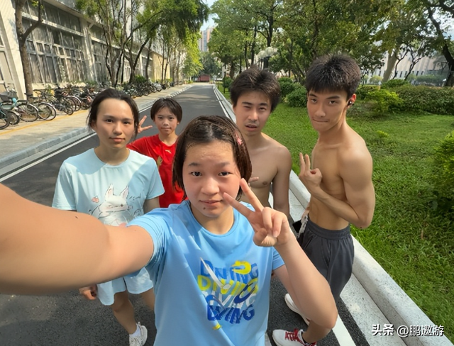 全红婵近照曝光，变瘦“打脸”黑粉，多个教练赞其努力刻苦