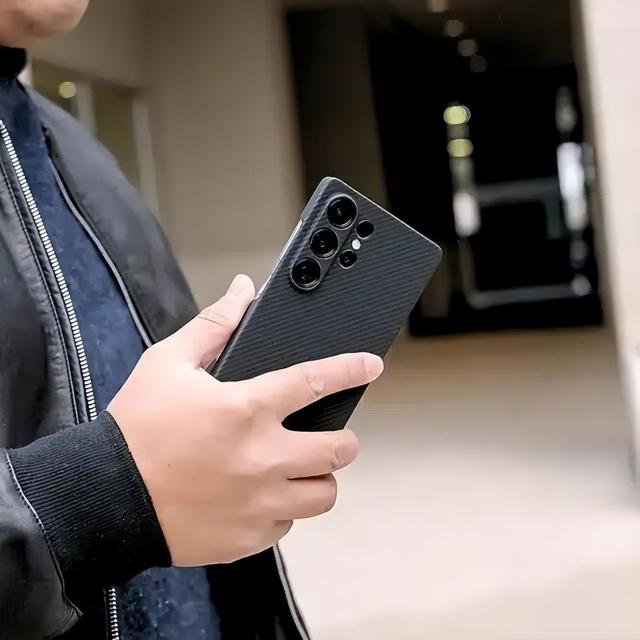 三星 Galaxy S26 Ultra手机壳曝光，支持磁吸充电