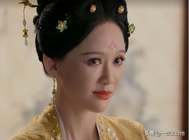 两个人连累整部剧？一个脸肿歪嘴一个表情呆，陈乔恩也救不了