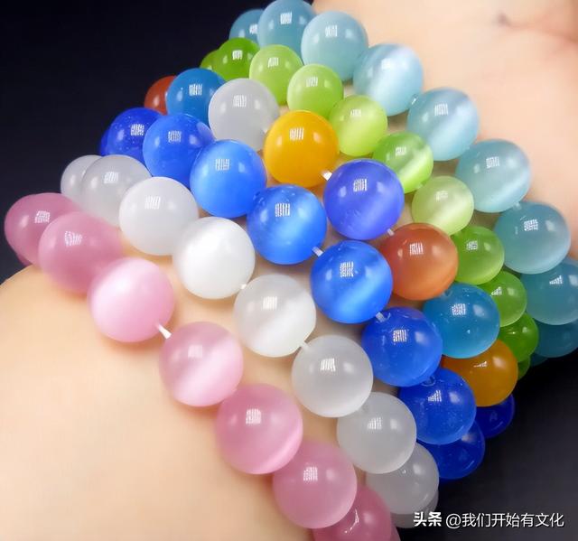 古玩市场上统称“水晶”或“琉璃”的各种玻璃陨石的初步材质分析
