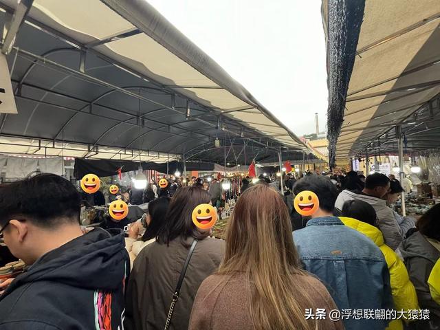 景德镇一日游，只顾着人挤人看后脑勺了，真正做到“累并快乐着”