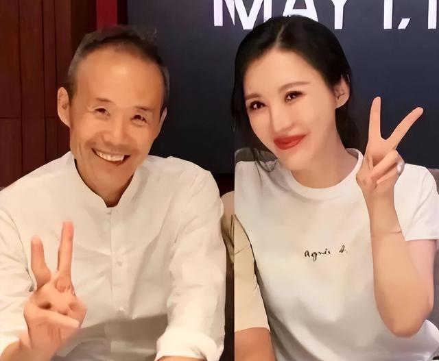 刘强东没想到，离过年不到2月，章泽天走上了和田朴珺一样的路