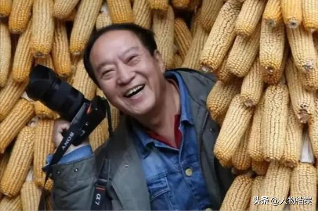 冯巩也没想到，家产尽失的牛群，如今终于找到了晚年的“依靠”