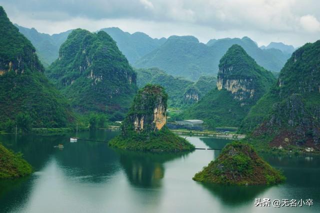 广西崇左和百色都去旅行过，实话实说，两者对比，百色要比崇左好