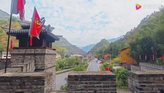赏秋秦岭，摩旅商洛（04）陕南第一关，楚北第一门，打卡牛心关