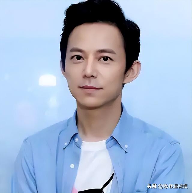 51岁主持人何炅近况：无妻无子、与保姆相伴，如今终于与自己和解