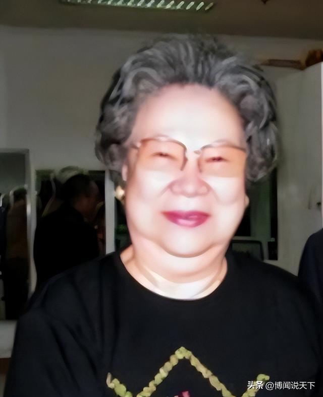 京剧老艺术家齐淑芳	，为传播京剧做出很大贡献